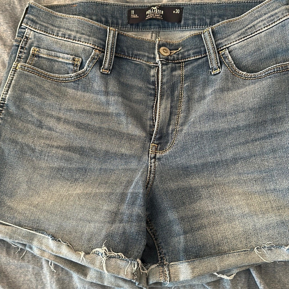 Hollister women’s shorts